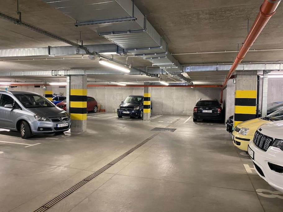 Apartamento Smart Art :) Z Bezplatnym Parkingiem Podziemnym Kielce Exterior foto